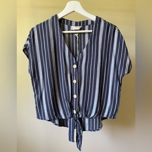 Universal Thread Blue Top